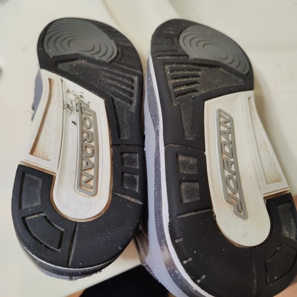 Jordan Youth Gray High Tops Size 6.5Y